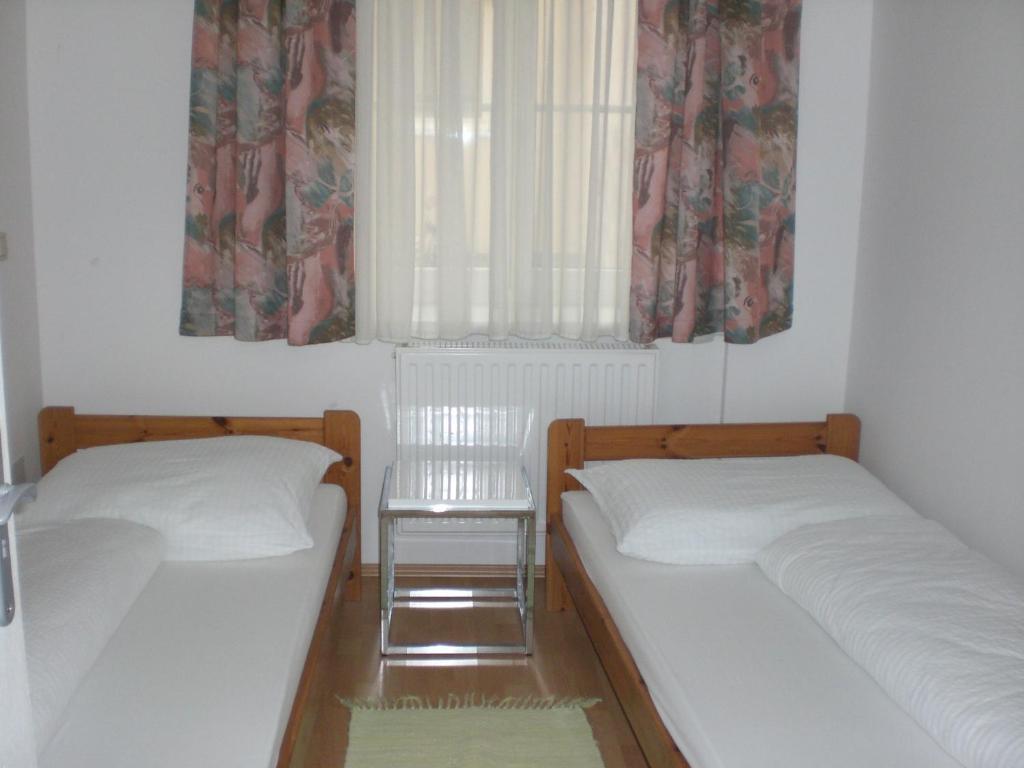 Privatzimmer Familie Wagner Pöchlarn Kamer foto