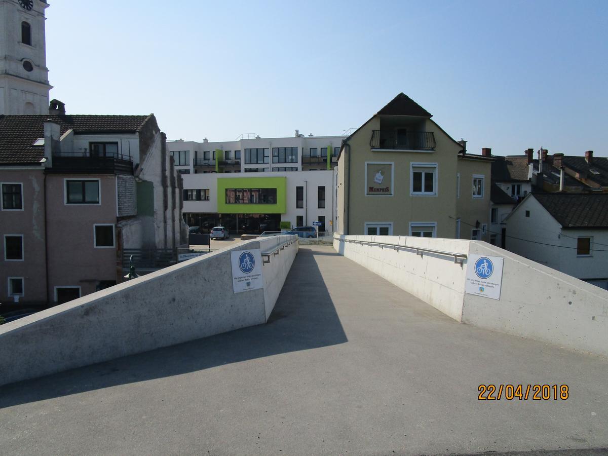 Privatzimmer Familie Wagner Pöchlarn Buitenkant foto