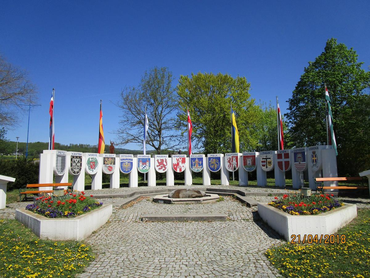 Privatzimmer Familie Wagner Pöchlarn Buitenkant foto